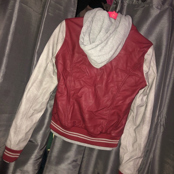 Leather varsity jacket - Picture 2 of 4